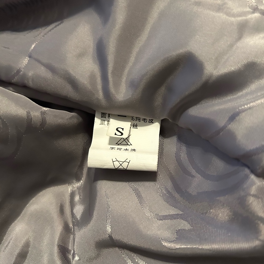 Stunning Iron Blue-Grey Fur Coat – Luxurious Statement Piece - Picture 8 of 12